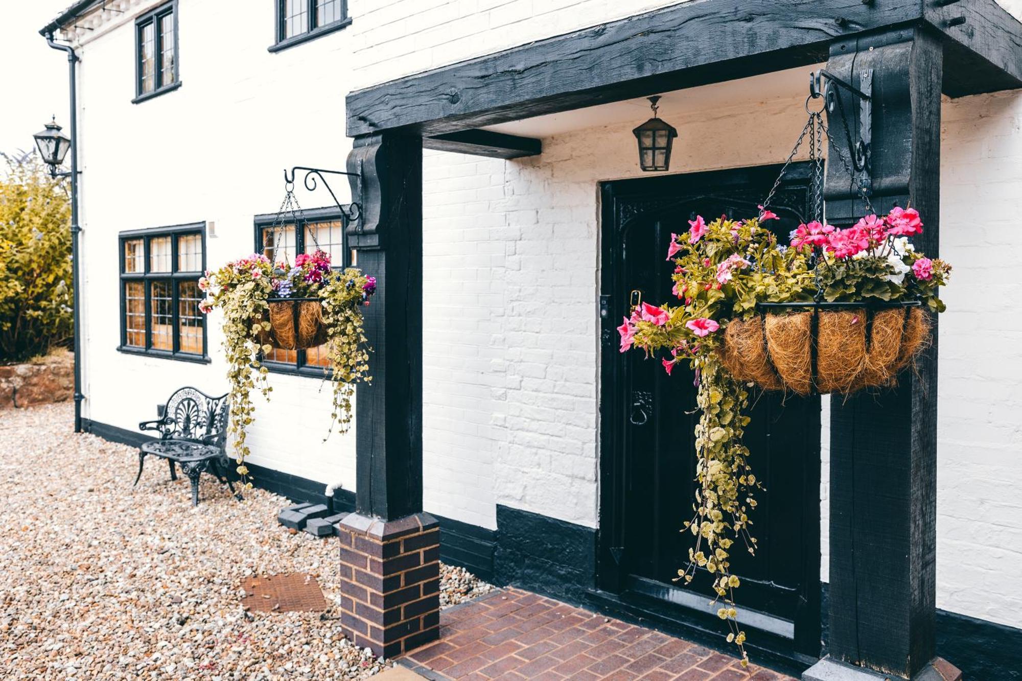 High Grosvenor House With Rose And Heath Cottages ブリッジノース エクステリア 写真