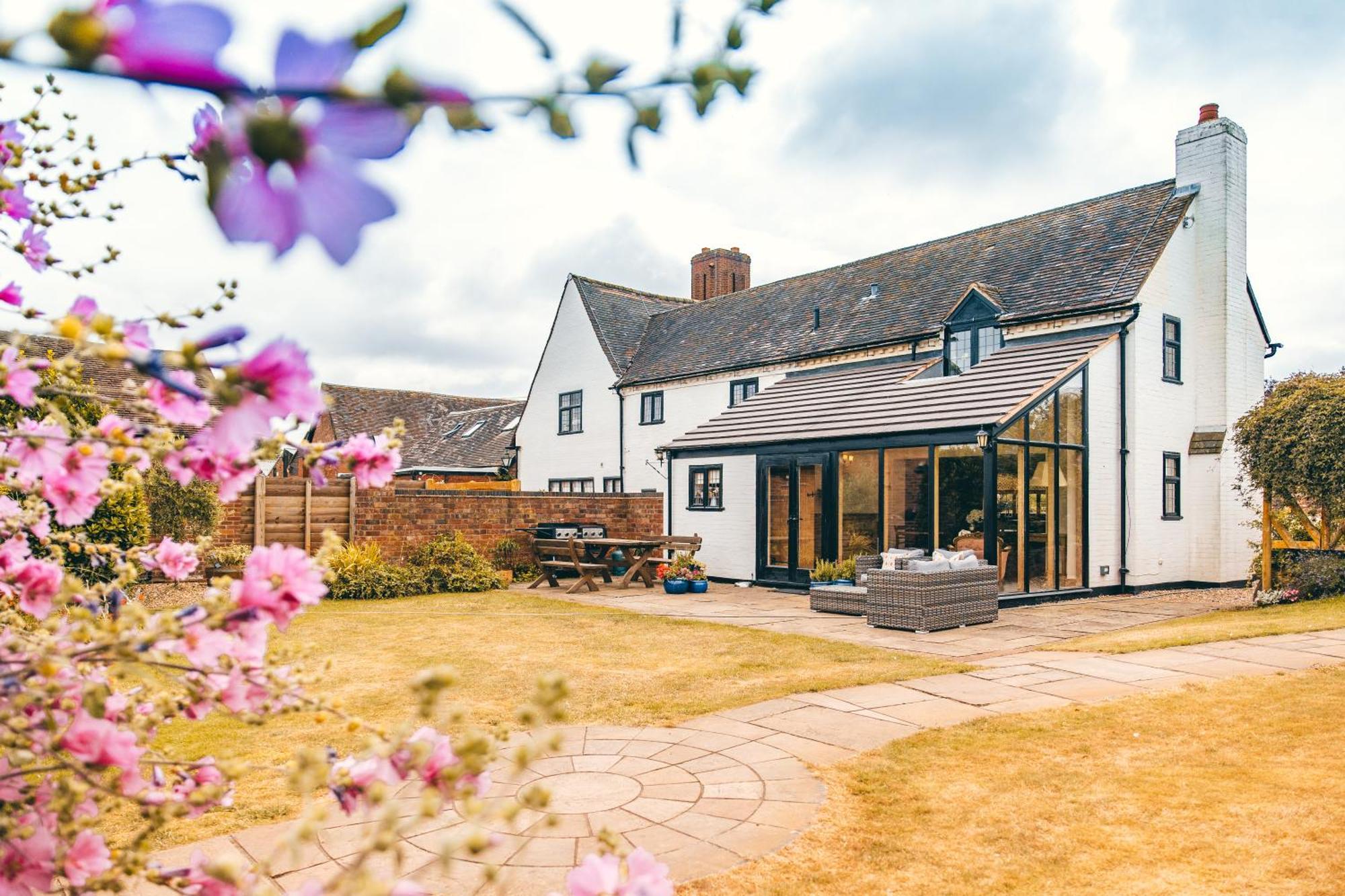High Grosvenor House With Rose And Heath Cottages ブリッジノース エクステリア 写真