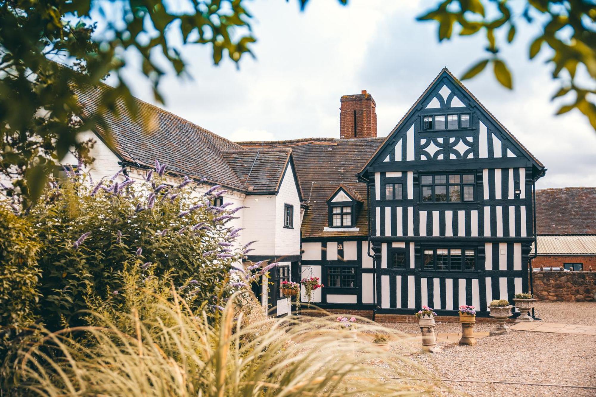 High Grosvenor House With Rose And Heath Cottages ブリッジノース エクステリア 写真