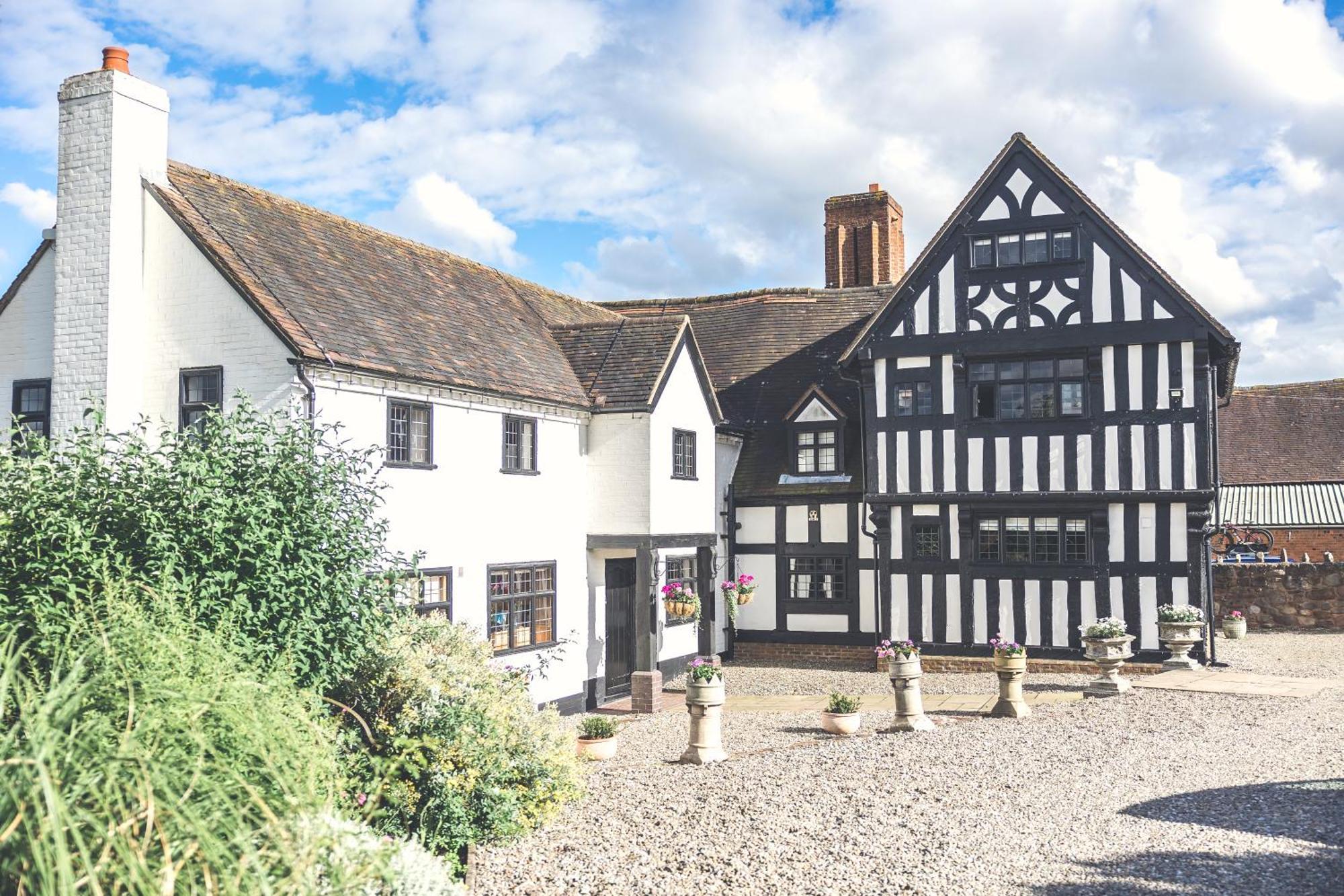 High Grosvenor House With Rose And Heath Cottages ブリッジノース エクステリア 写真